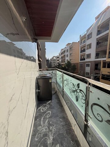 Balcony in 3.5 BHK Apartment at Kondapur – for Rent