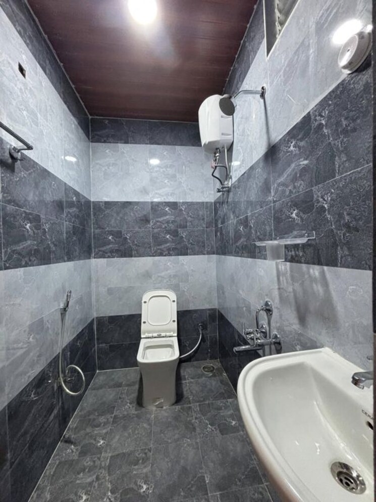Bathroom, kondapur 3.5 Bedroom 1850 Sq.Ft. Apartment In Kondapur Hyderabad 9748086