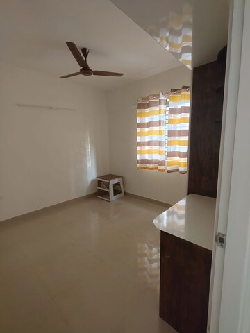 Room in 3 BHK Apartment at Ozone Urbana Aqua, Devanahalli – for Rent