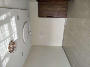 2 BHK Apartment For Rent in Seasons Avenue Khar West, Khar West