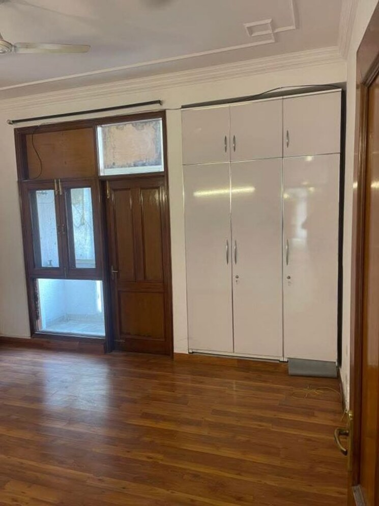 Room, saket 4 Bedroom 2200 Sq.Ft. Apartment In Saket Delhi 9748109