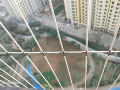 1.5 BHK Apartment For Sale in Runwal Gardens