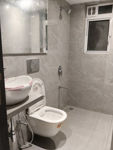 Bathroom in 1 BHK Apartment at Prabhat Residency Santacruz, Santacruz East – for Sale