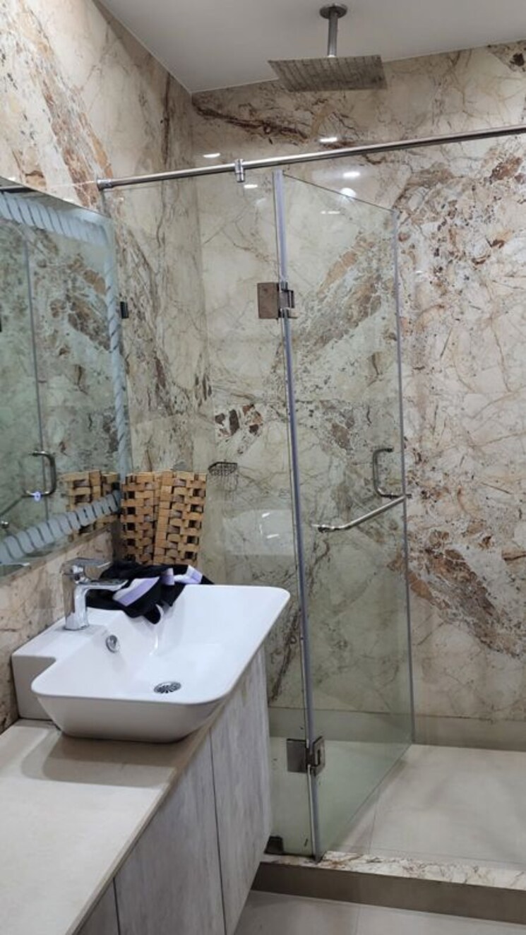 Bathroom, greater kailash i 4 Bedroom 300 Sq.Yd. Builder Floor In Greater Kailash I Delhi 9748072