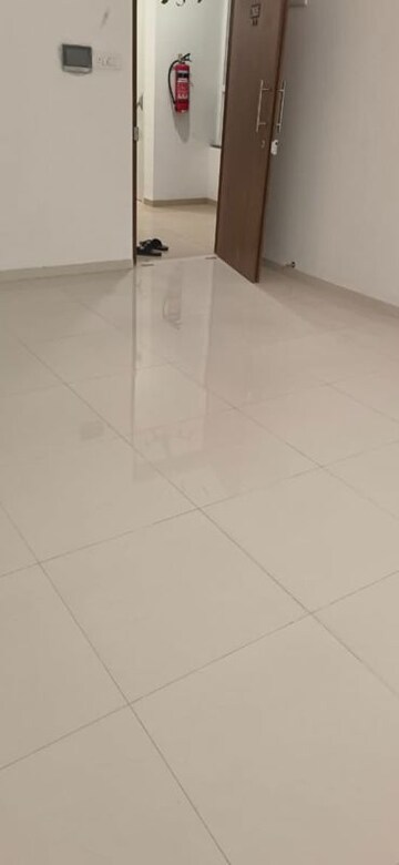 Room in 3 BHK Apartment at Majestique Signature Towers, Balewadi – for Rent