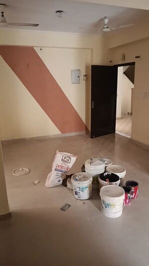 Team Area in 2 BHK Builder Floor at Crossing Republik, Crossing Republic – for Sale