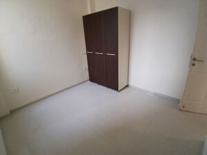 Room in 4 BHK Builder Floor at Emaar MGF Emerald Hills, Sector 65 – for Rent