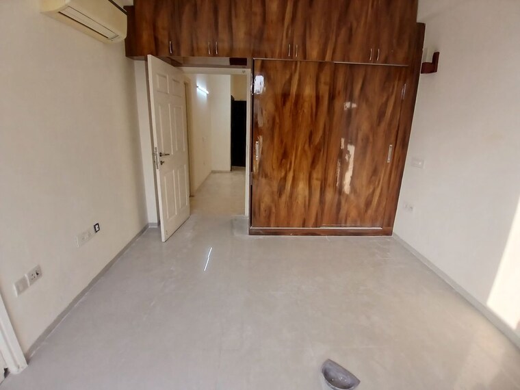 Room, emaar-mgf-emerald-hills 4 Bedroom 400 Sq.Yd. Builder Floor In Sector 65 Gurgaon 9748227