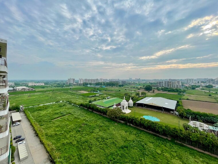 Garden, barnala-green-lotus-avenue 4 Bedroom 1950 Sq.Ft. Apartment In Ambala Highway Zirakpur 9748149