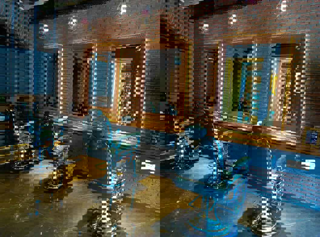 Retail Shop For Sale in Splendor Onyx Blue