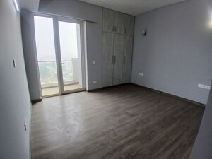 Room in 2 BHK Apartment at Emaar Digi Homes, Sector 62 – for Rent