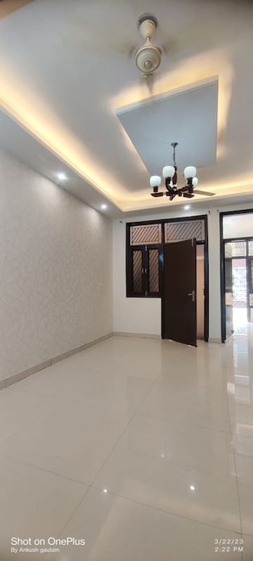 Room in 3 BHK Builder Floor at Sodala – for Rent