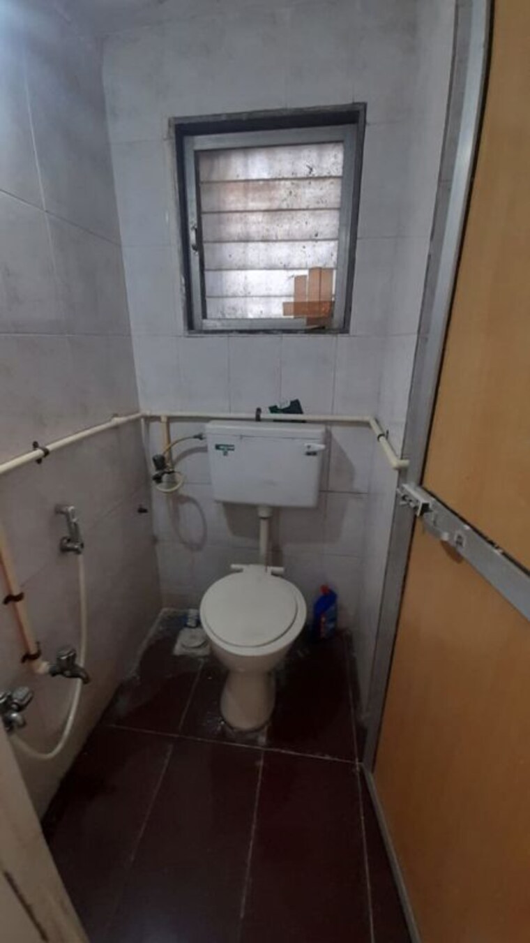 Bathroom, vasant-valley-complex 1 RK 360 Sq.Ft. Apartment In Malad East Mumbai 9748393