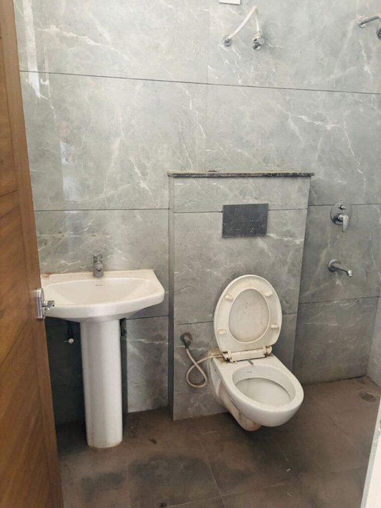 Master Bedroom, patiala road 3 Bedroom 1550 Sq.Ft. Builder Floor In Patiala Road Zirakpur 9748403