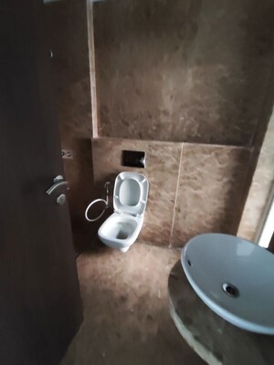 Furnished Amenities in 4 BHK Apartment at Sheth Avalon, Laxmi Nagar – for Rent