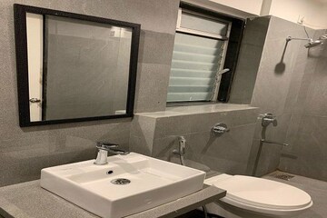 Team Area in 2 BHK Apartment at Mayfair The View, Vikhroli West – for Rent