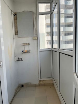 Bathroom in 3 BHK Apartment at CHD Avenue 71, Sector 71 – for Rent