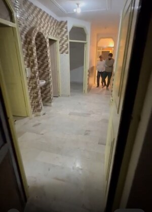 Building Lobby in 3 BHK Builder Floor at Zakir Nagar – for Sale