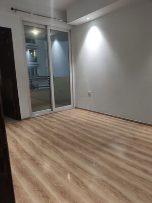 Room in 3 BHK Apartment at Mahagun Mezzaria, Sector 78 – for Sale