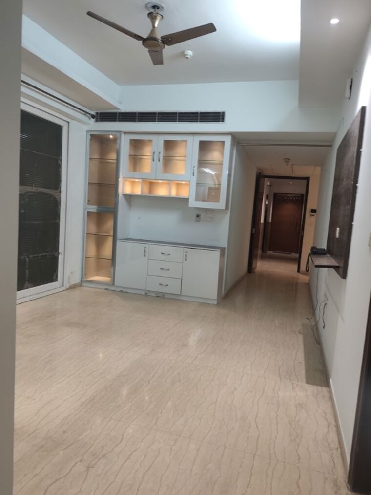 Room, mahagun-mezzaria 3 Bedroom 2500 Sq.Ft. Apartment In Sector 78 Noida 9748456