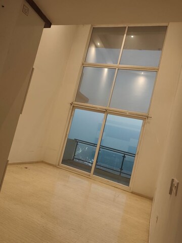 Room in 3 BHK Apartment at Mahagun Mezzaria, Sector 78 – for Sale