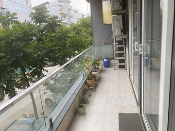 Balcony in 3 BHK Builder Floor at Ardee City, Sector 52 – for Rent