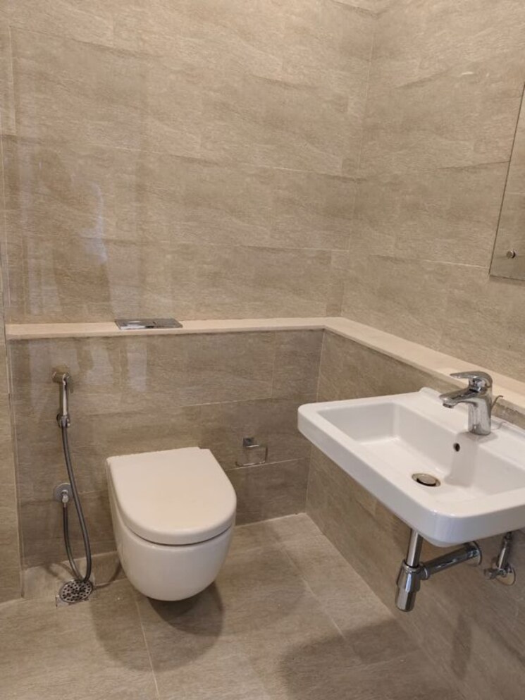 Bathroom, adani-ten-bkc 3 Bedroom 1050 Sq.Ft. Apartment In Bandra East Mumbai 9748419