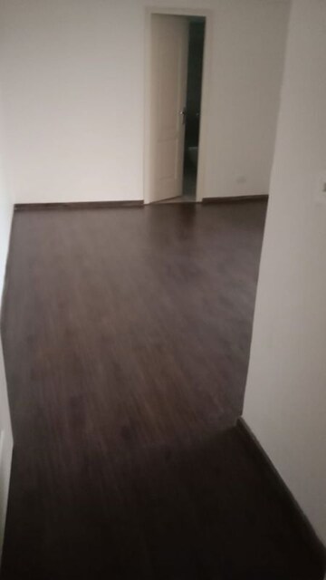 Room in 3 BHK Apartment at Supertech Araville, Sector 79 – for Rent