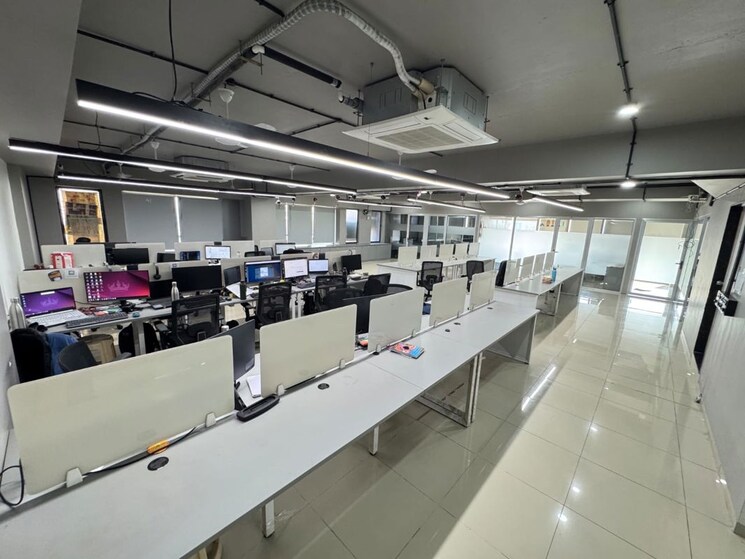 Team Area, shilp-corporate-park Commercial Office Space 4207 Sq.Ft. In Bodakdev Ahmedabad 9748504