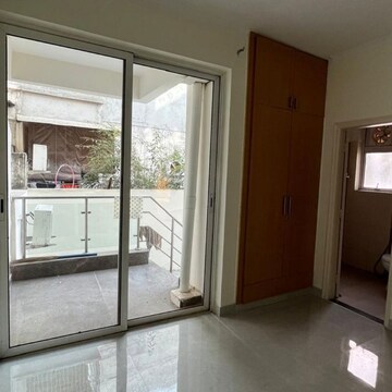 Room in 3.5 BHK Builder Floor at Ansal API Esencia Wood Winds, Sector 67a – for Rent