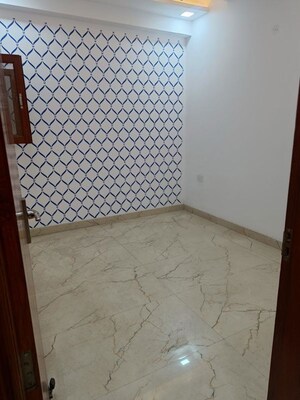 Room in 3 BHK Builder Floor at Sodala – for Rent