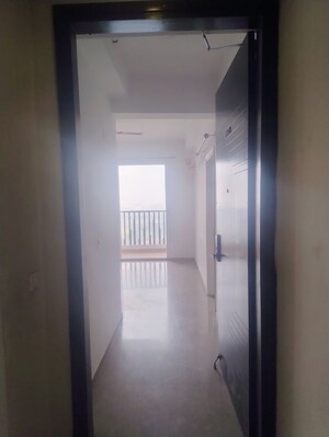 3 BHK Apartment – Entrance View at Mapsko Mount Ville, Sector 79 - for Rent