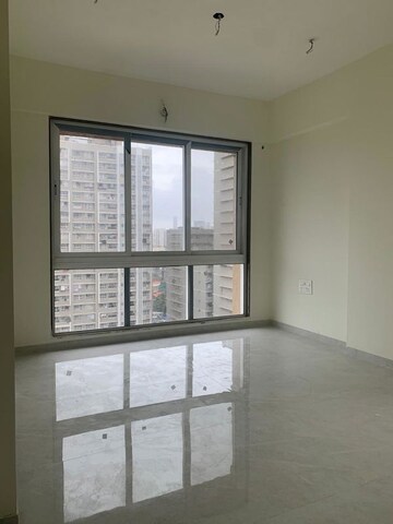 Room in 2 BHK Apartment at Shraddha Elite, Borivali West – for Rent