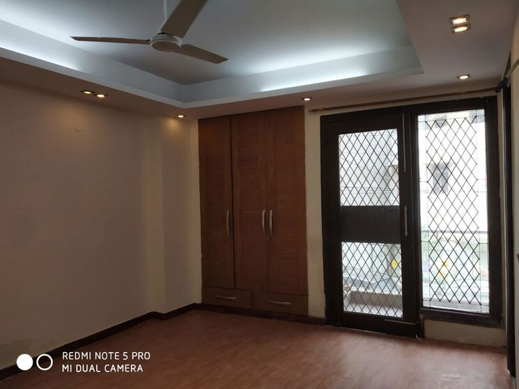 Room, lajpat nagar ii 4 Bedroom 322 Sq.Ft. Builder Floor In Lajpat Nagar ii Delhi 9748806
