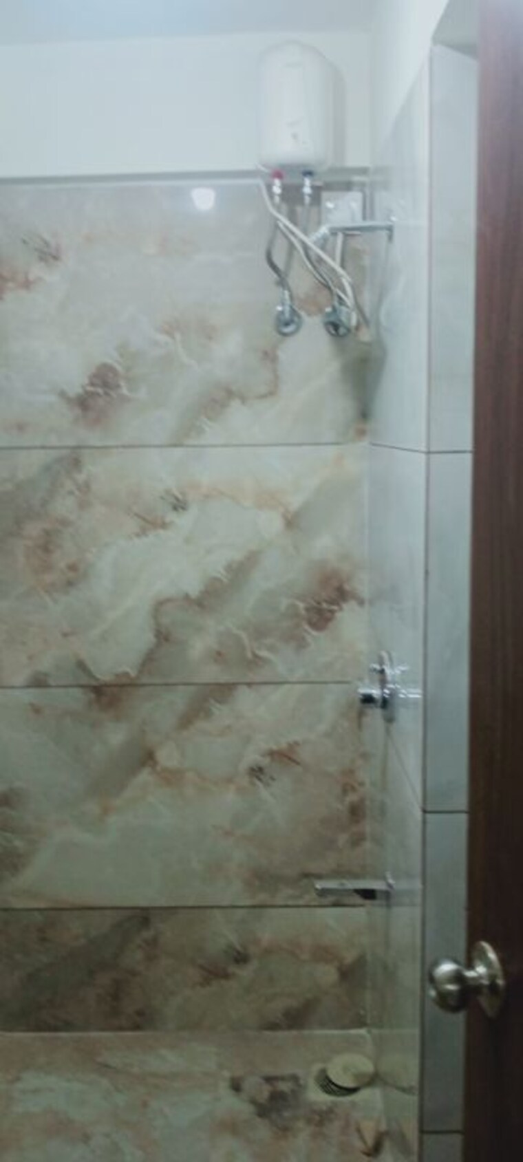 Bathroom, bindra-complex 1 Bedroom 640 Sq.Ft. Apartment In Andheri East Mumbai 9748894