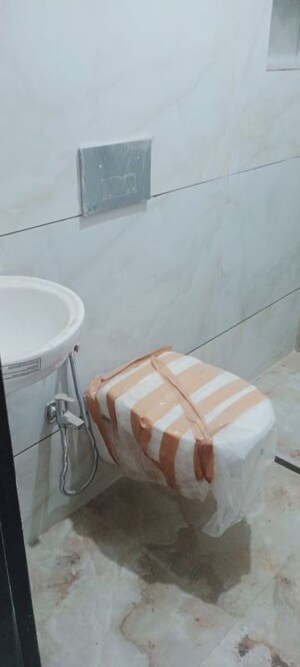 Bathroom in 1 BHK Apartment at Bindra Complex, Andheri East – for Rent