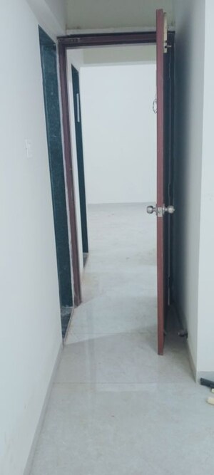 1 BHK Apartment For Rent in Bindra Complex, Andheri East