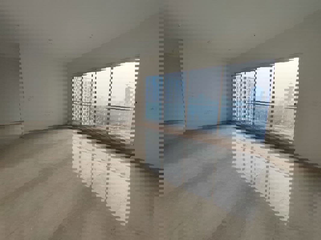 4 BHK + Pooja Room Apartment For Rent in Sheth Avalon