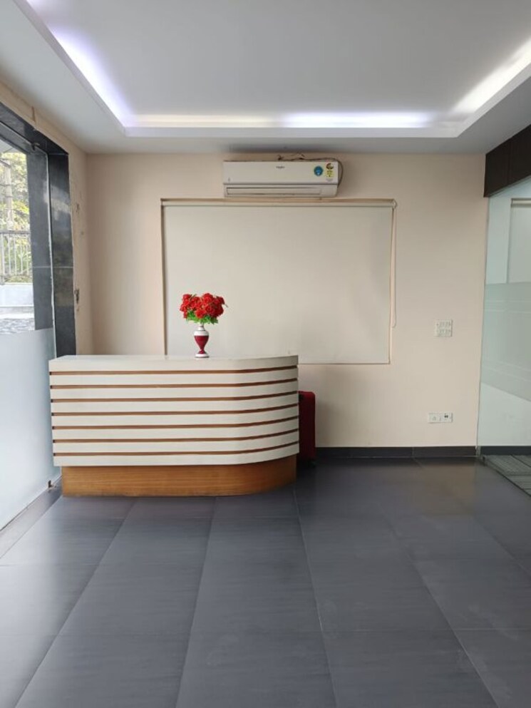 Bedroom, sector 3 Commercial Office Space 2200 Sq.Ft. In Sector 3 Noida 9749011