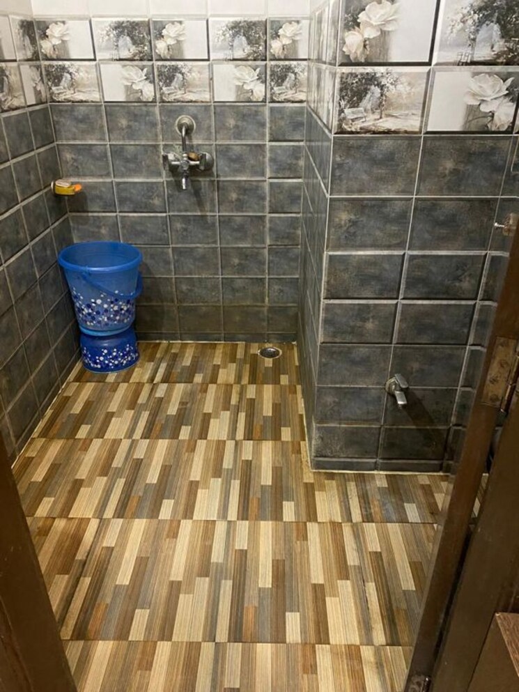 Balcony, govindpuri 2 Bedroom 900 Sq.Ft. Builder Floor In Govindpuri Delhi 9749017