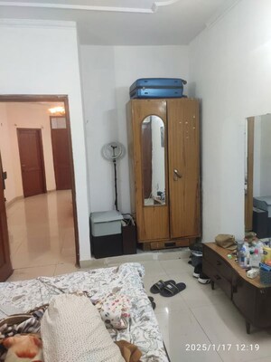 Bedroom in 2 BHK Builder Floor at Saket – for Rent
