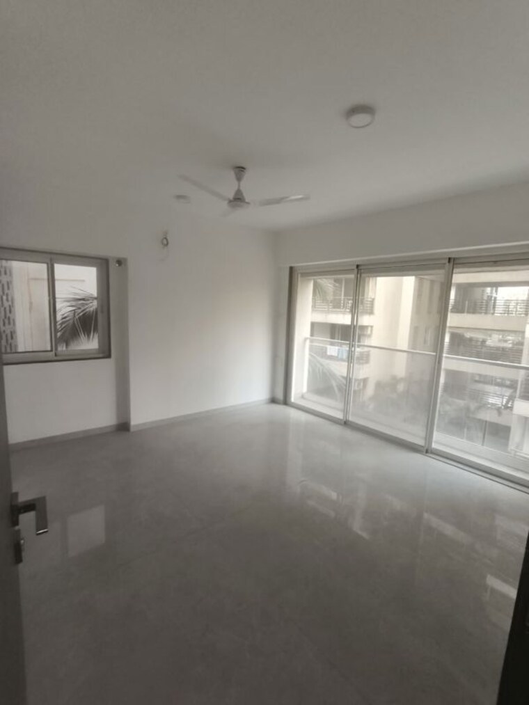 Room, juhu-gulmohar-chs 3.5 Bedroom 1350 Sq.Ft. Apartment In Vile Parle West Mumbai 9749041