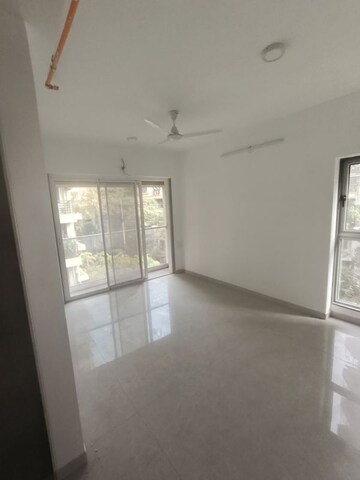 Room in 3.5 BHK Apartment at Juhu Gulmohar CHS, Vile Parle West – for Rent