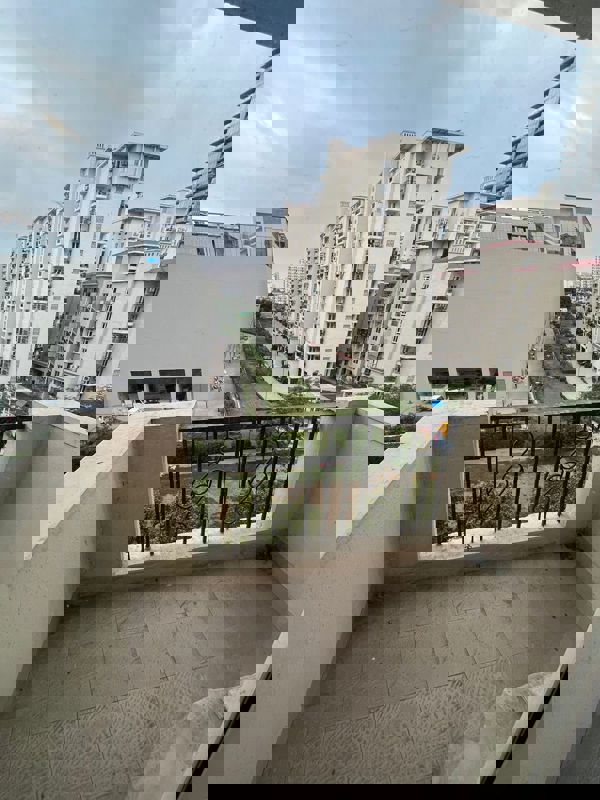 2.5 BHK + Study Room 1100 Sq.Ft. Apartment in Emaar Emerald Estate