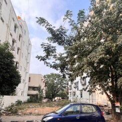 Plot For Sale in Hutchins Square Apartments