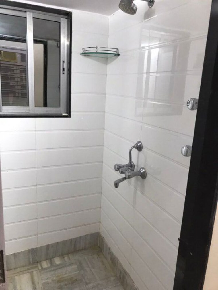 Bathroom, chandak-34-park-estate 2 Bedroom 690 Sq.Ft. Independent House In Goregaon West Mumbai 9546942