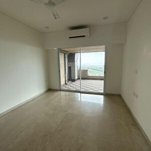 Room in 3 BHK Apartment at Lokhandwala Minerva Mahalaxmi, Arthur rd – for Rent