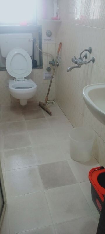 Bathroom in 2 BHK Apartment at Takshila CHS, Andheri East – for Rent