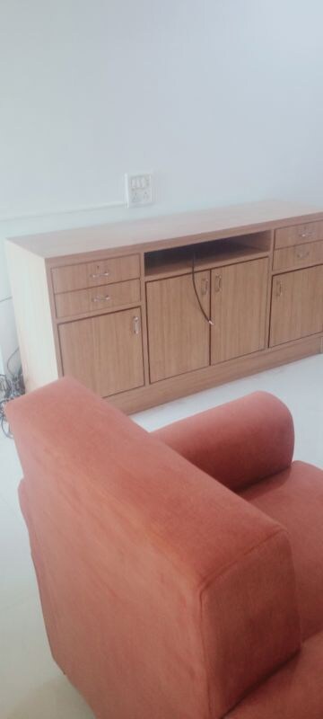 Room in 2 BHK Apartment at Takshila CHS, Andheri East – for Rent