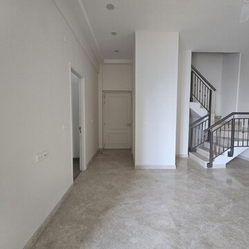 Room in 3 BHK Apartment at Indiabulls Sky Forest, Dighe Nagar – for Rent